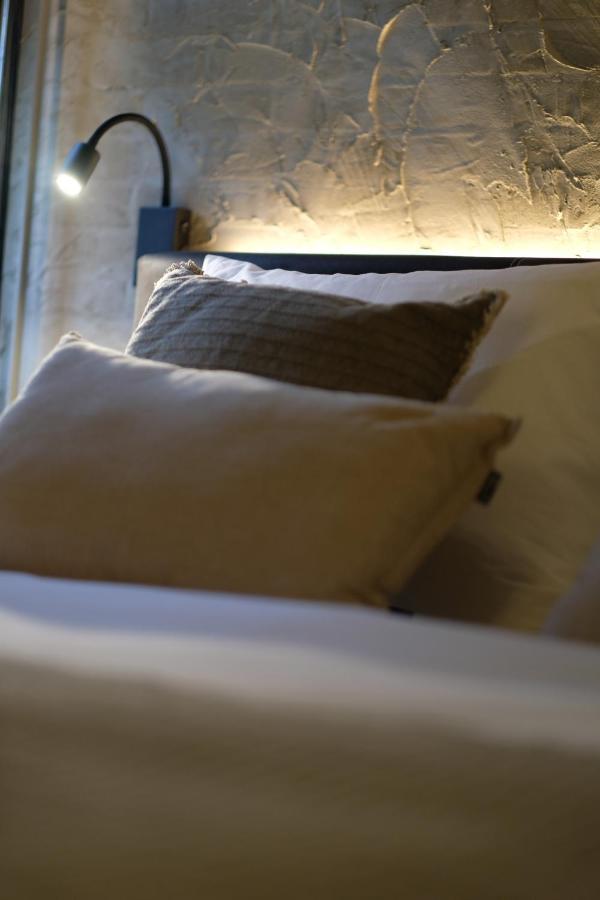 Lodge In Een Bosrijke Omgeving Met Hottub & Sauna Opt Rheezerveen ภายนอก รูปภาพ